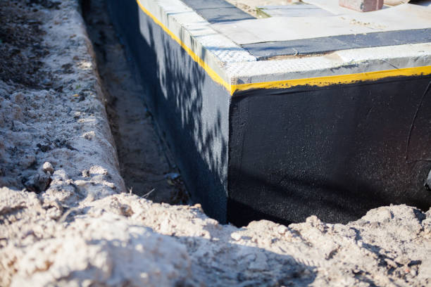 Professional Crawl Space Encapsulation technician working in Hewlett, NY